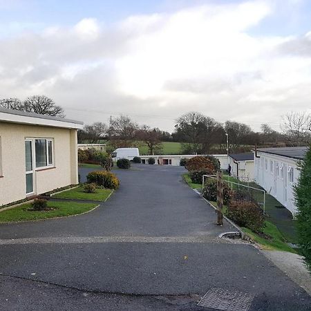 The Cardinals Hatt Ltd Motel Saltash Esterno foto