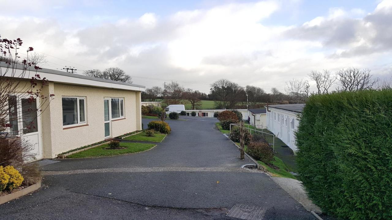 The Cardinals Hatt Ltd Motel Saltash Esterno foto